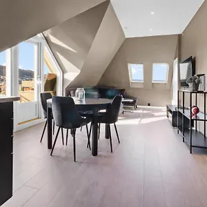 Penthouse In Apartment