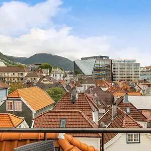 Dinbnb I Historical Two-floor With Rooftop Panorama I 1645 Heritage Apartment